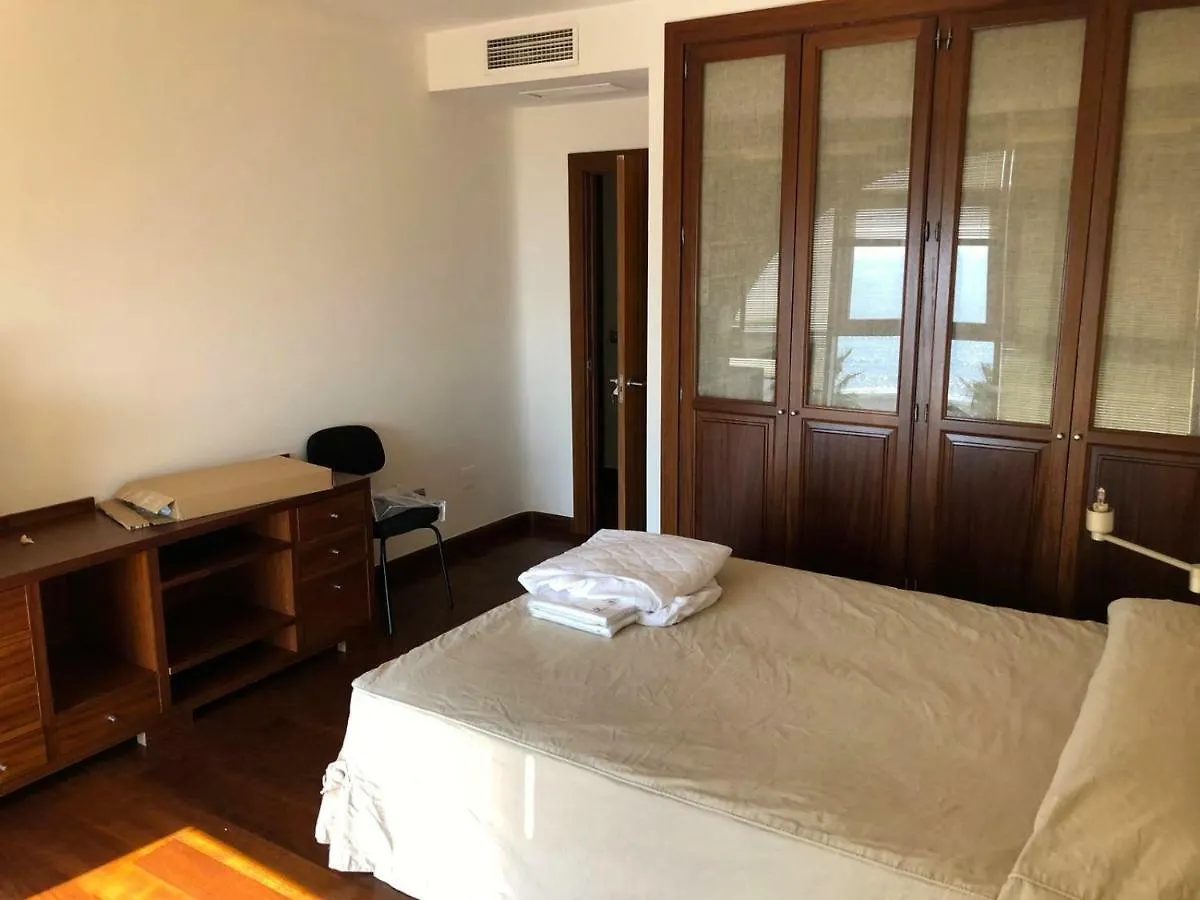 Atico-Duplex Primera Linea De Playa En El Centro De Estepona Apartment